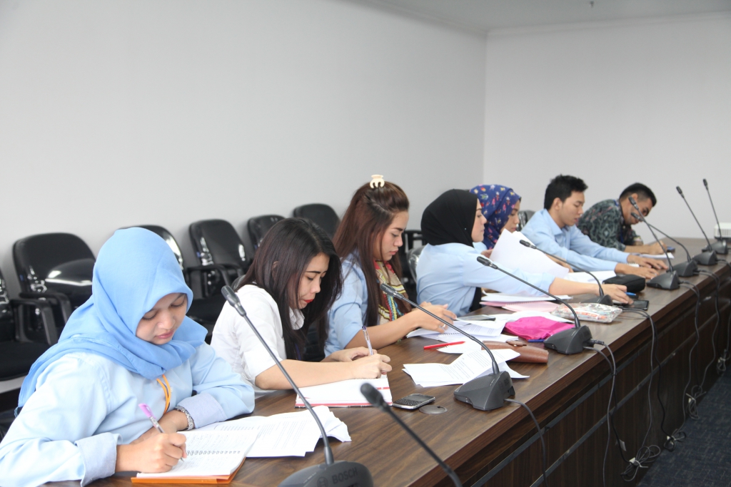 Training Call Center Ditjen Ahu Direktorat Jenderal Administrasi Hukum Umum Kementerian